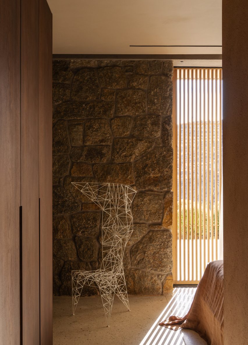Aimasia Residence by Tom Design and A31 Architecture