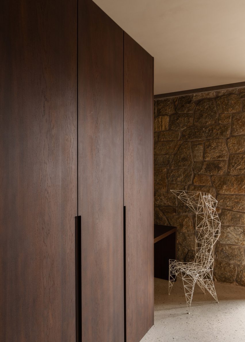 Aimasia Residence by Tom Design and A31 Architecture