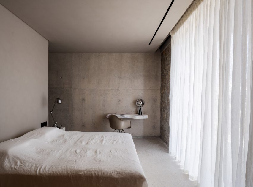Aimasia Residence by Tom Design and A31 Architecture