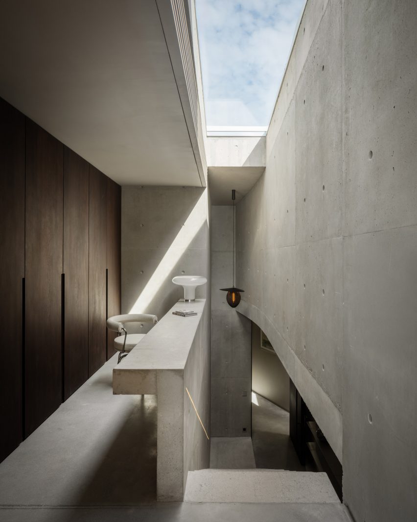 Aimasia Residence by Tom Design and A31 Architecture