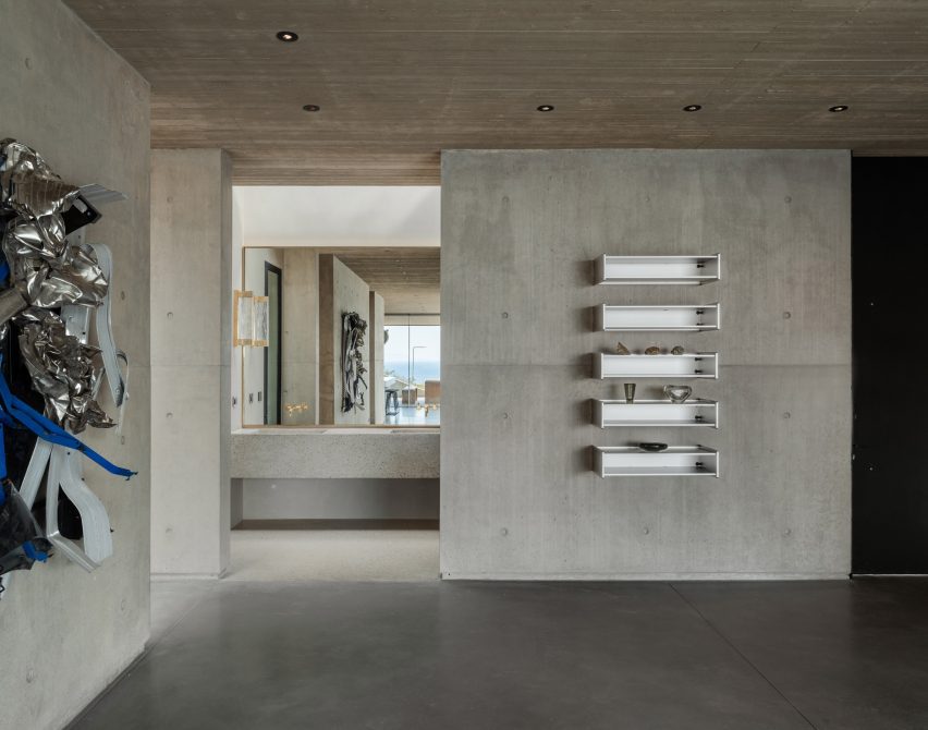 Aimasia Residence by Tom Design and A31 Architecture