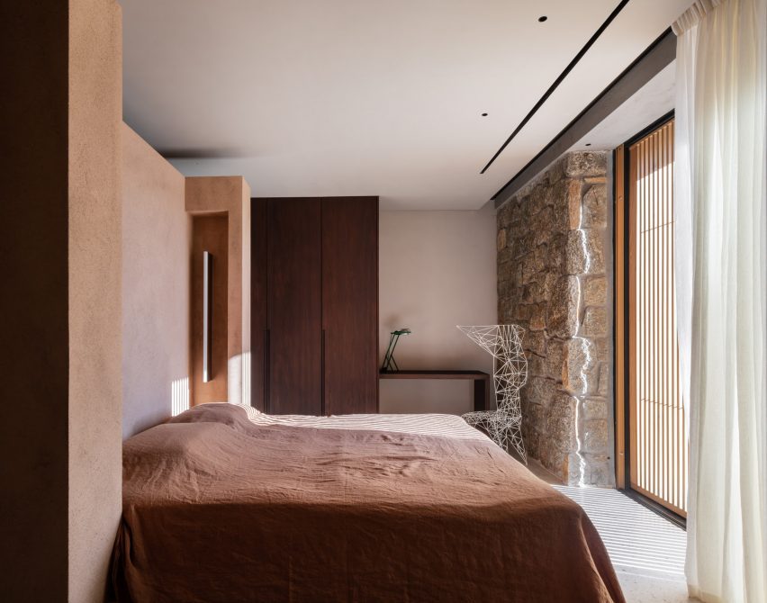 Aimasia Residence by Tom Design and A31 Architecture