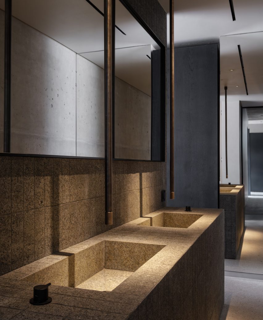 Aimasia Residence by Tom Design and A31 Architecture