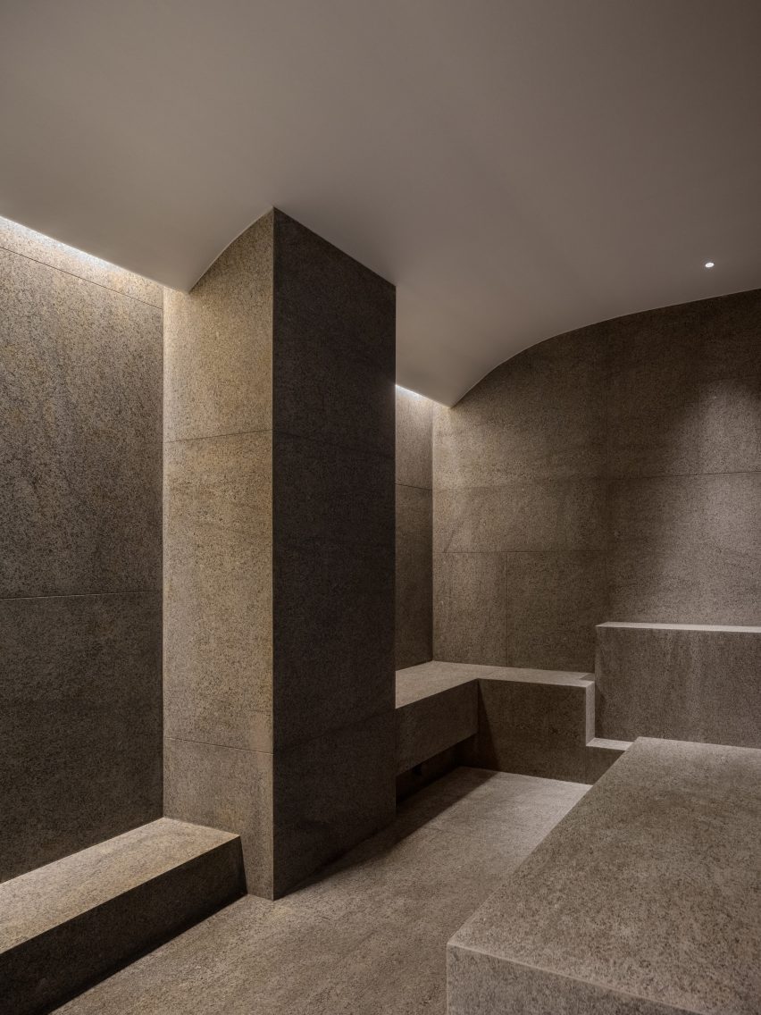 Aimasia Residence by Tom Design and A31 Architecture