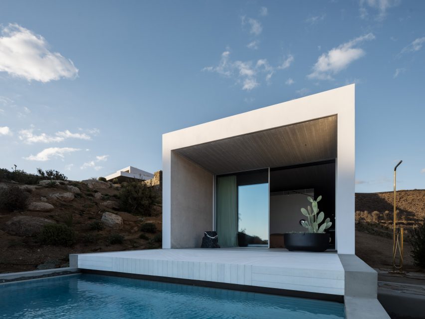 Aimasia Residence by Tom Design and A31 Architecture