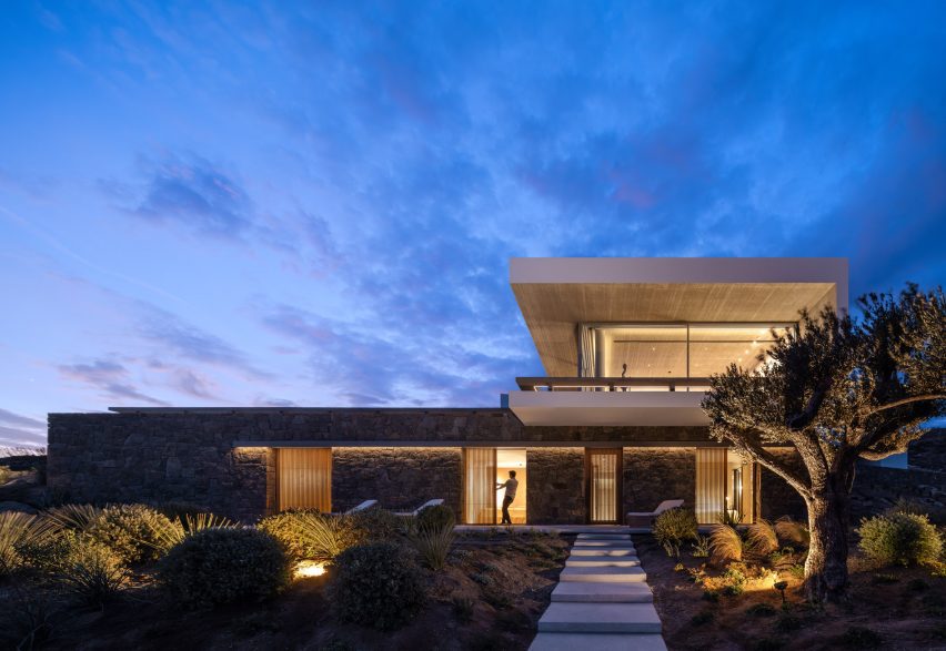 Aimasia Residence by Tom Design and A31 Architecture