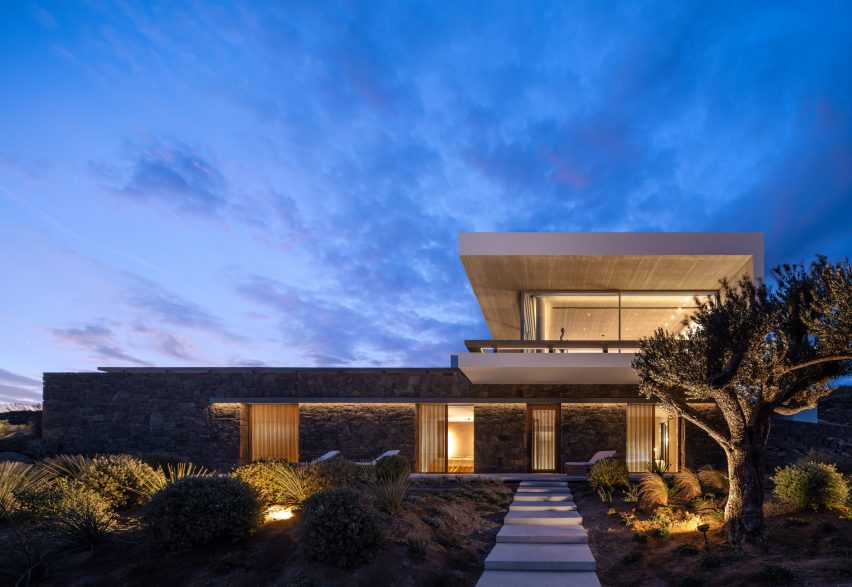 Aimasia Residence by Tom Design and A31 Architecture