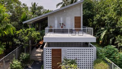 Anchor House by MM++ Architects