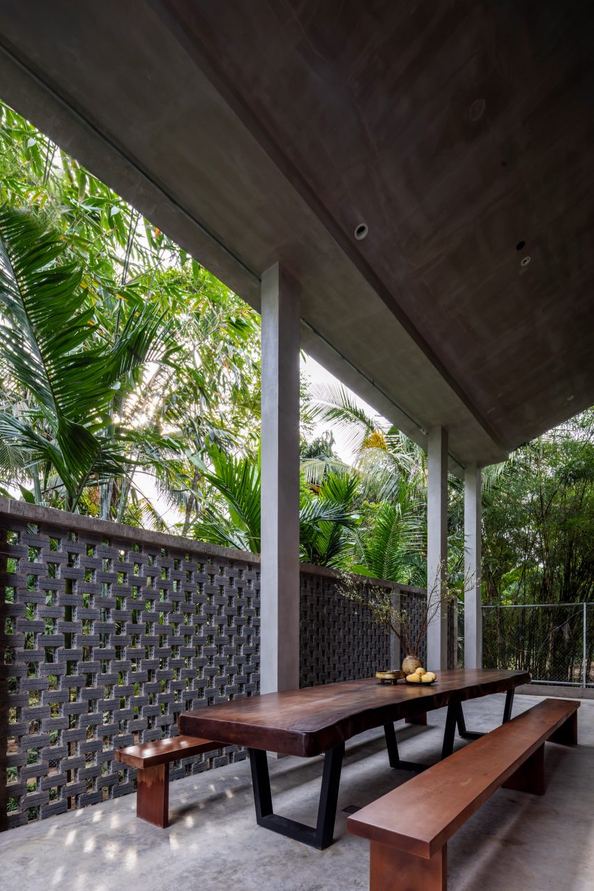 Anchor House by MM++ Architects