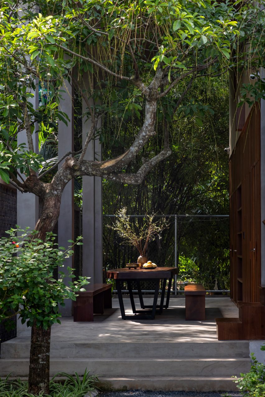 Anchor House by MM++ Architects