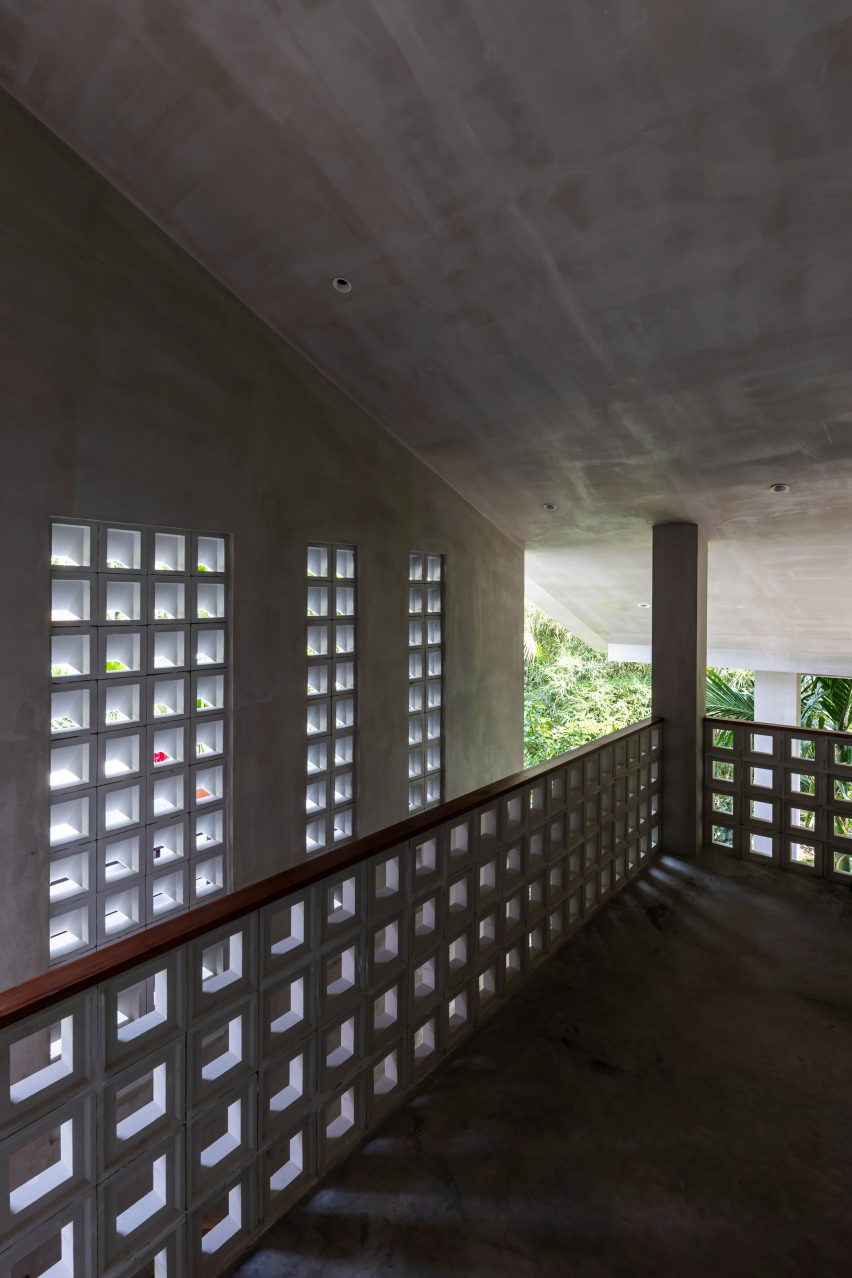 Anchor House by MM++ Architects