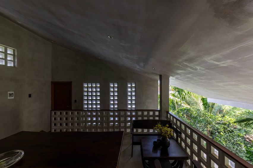 Anchor House by MM++ Architects