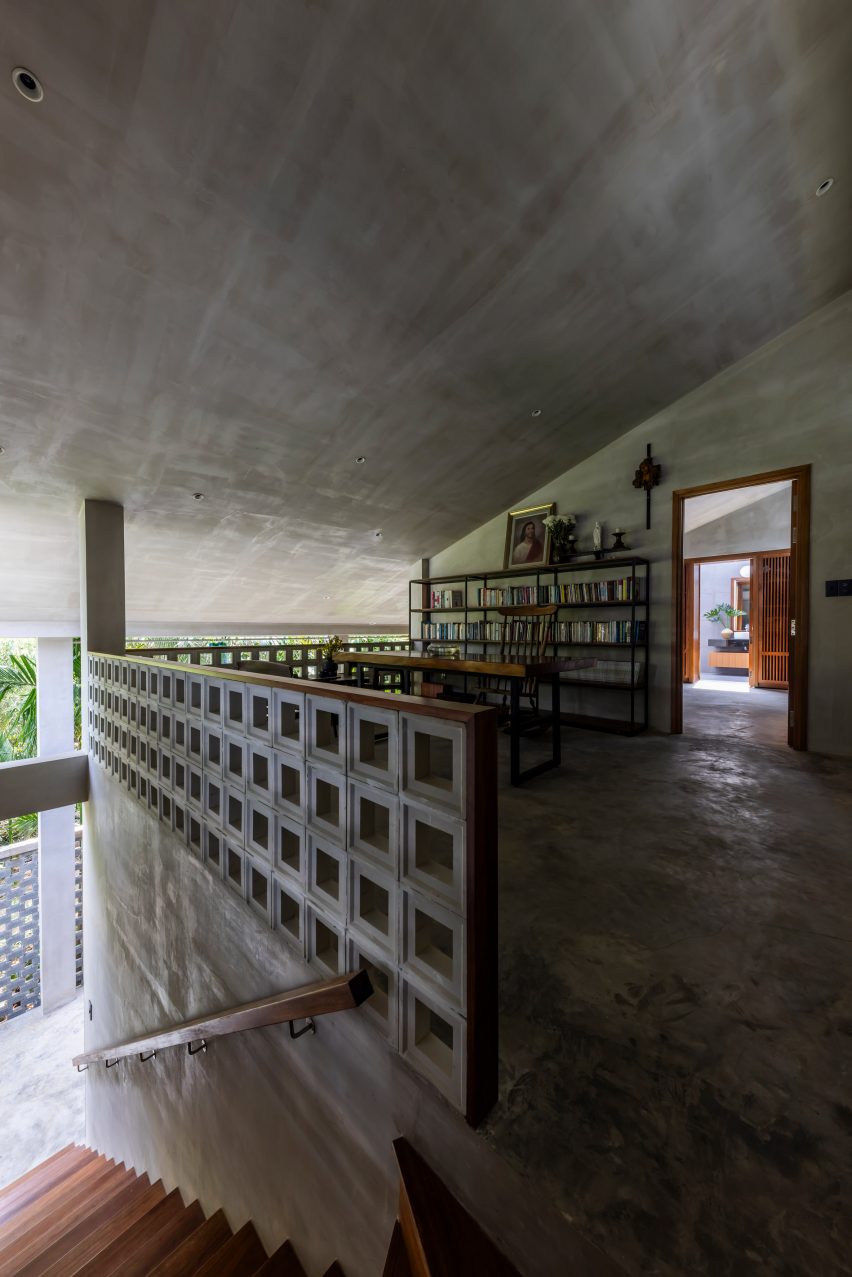 Anchor House by MM++ Architects