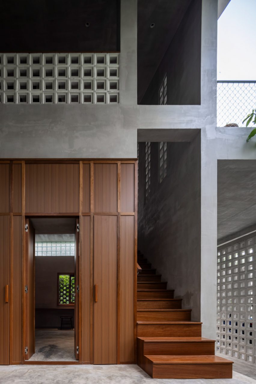Anchor House by MM++ Architects
