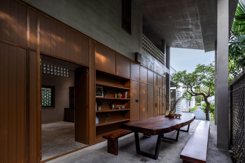 Anchor House by MM++ Architects