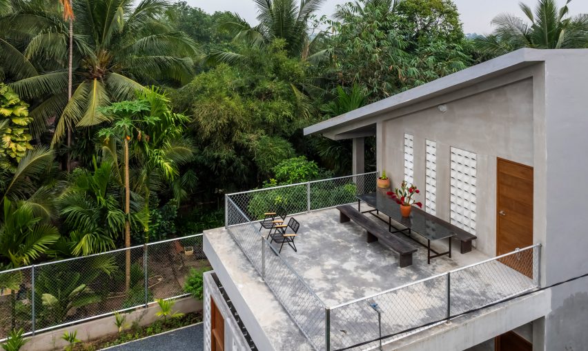 Anchor House by MM++ Architects