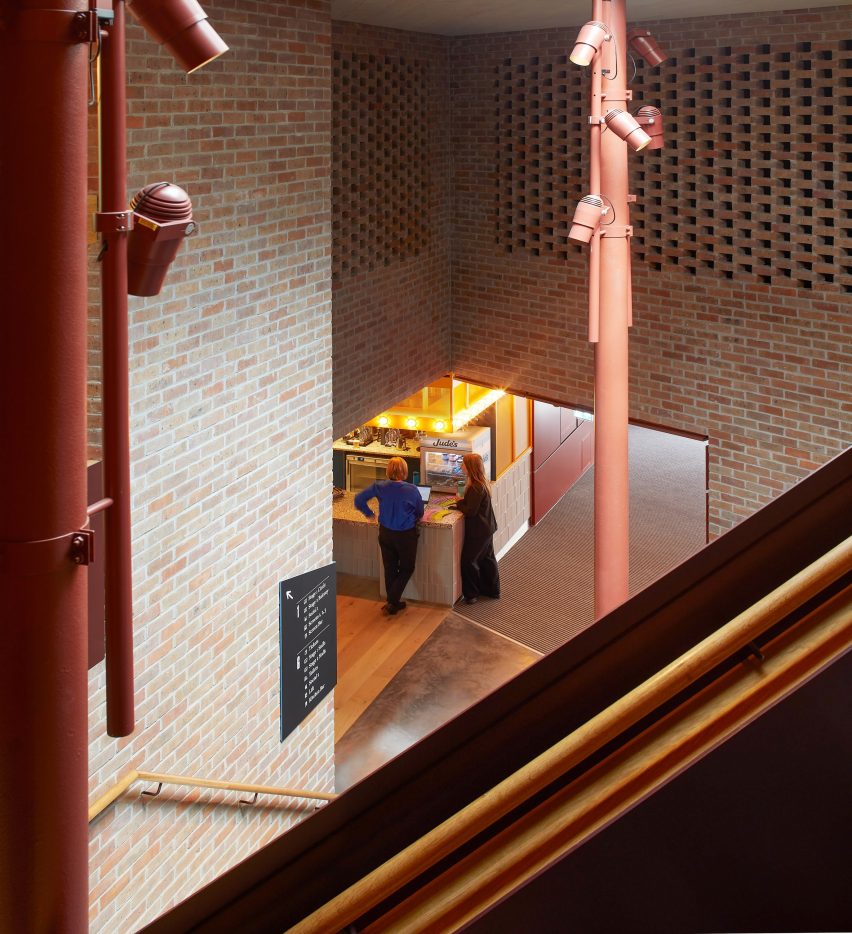 BEAM Hertford by Bennetts Associates and Citizens Design Bureau