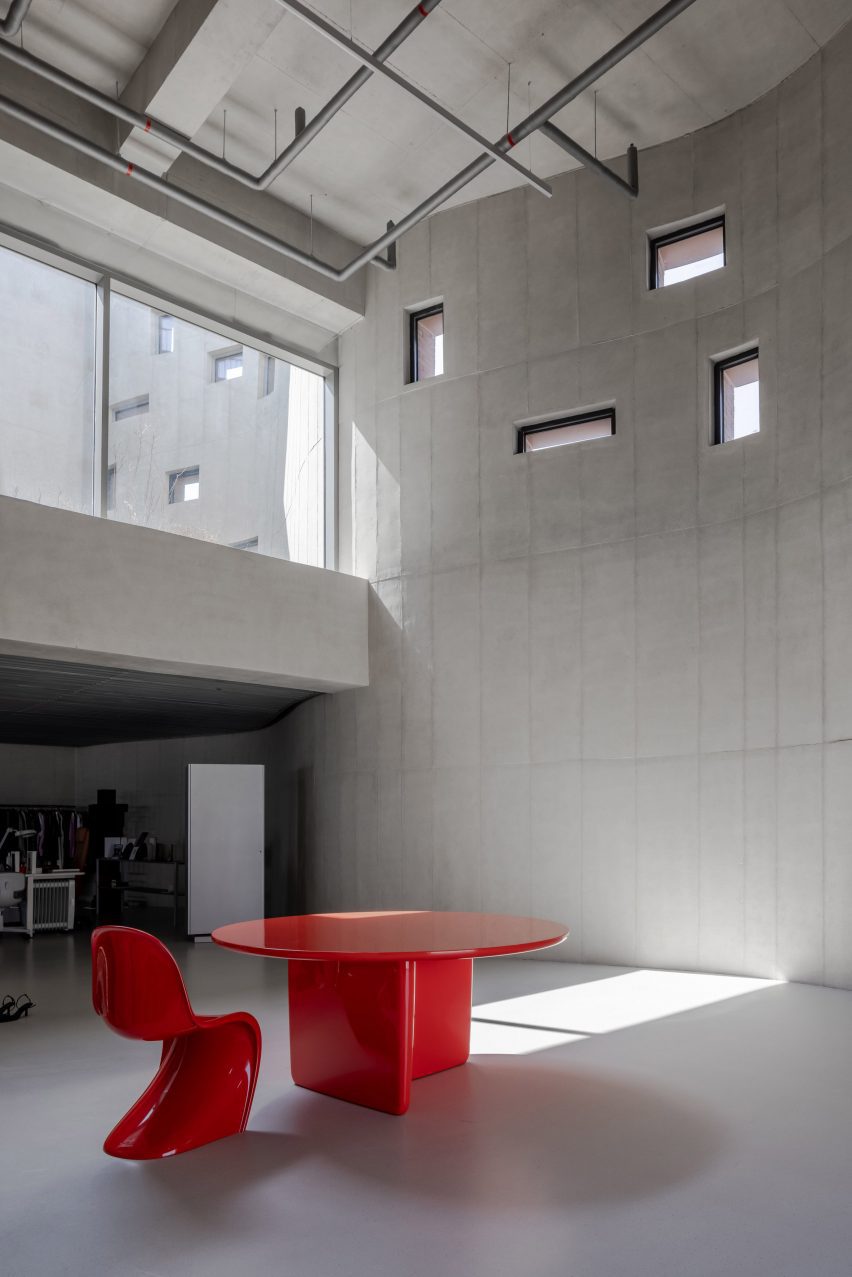 W-Mission Office by Behet Bondzio Lin Architekten and BCHO Architects