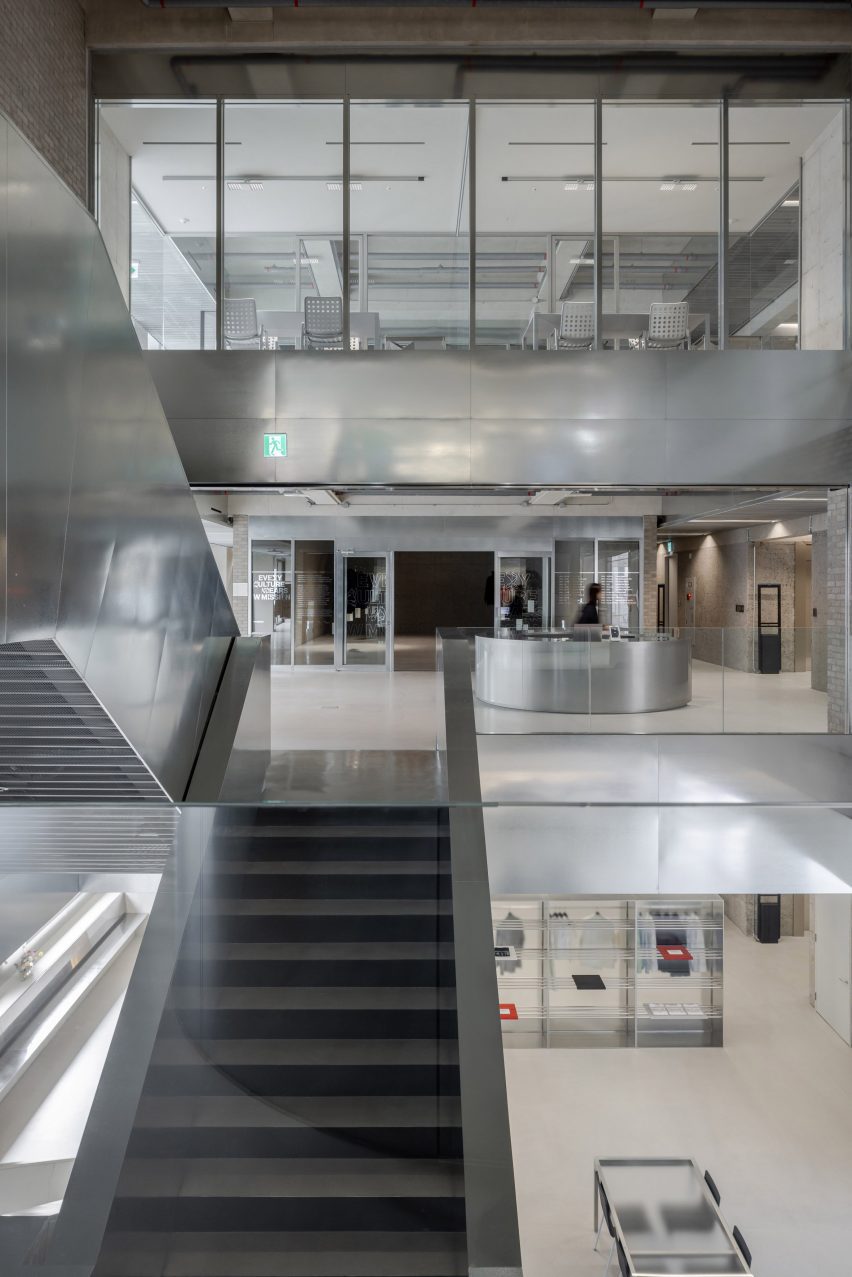 W-Mission Office by Behet Bondzio Lin Architekten and BCHO Architects