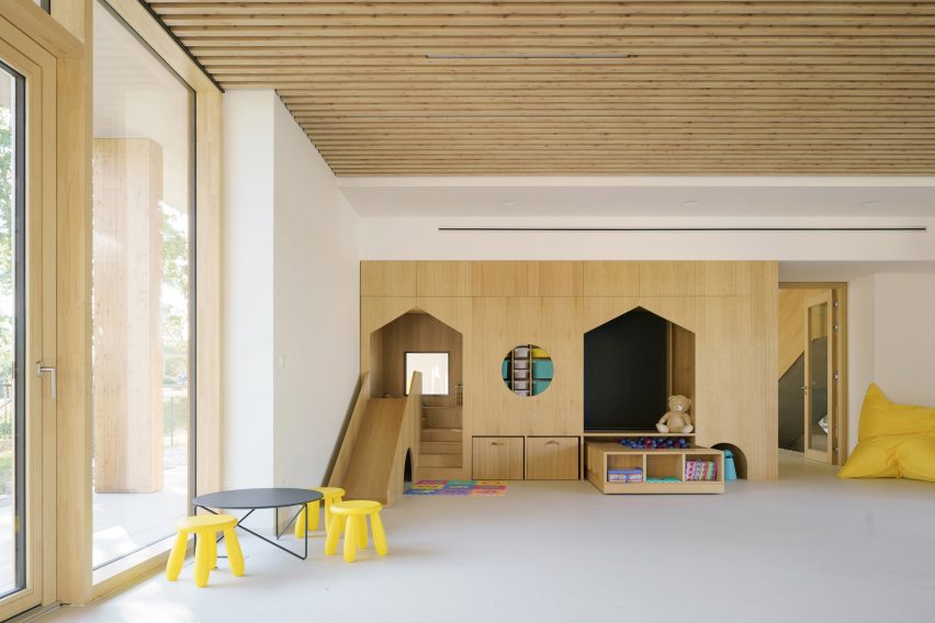 House for Julia by Čtyřstěn Architekti