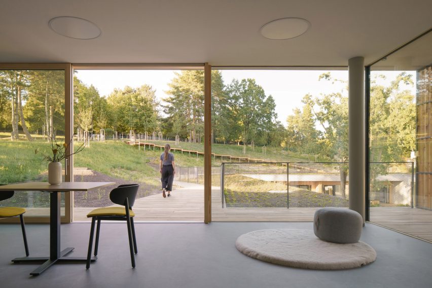 House for Julia by Čtyřstěn Architekti