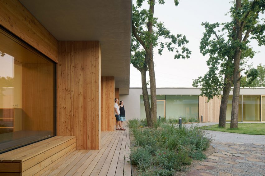 House for Julia by Čtyřstěn Architekti