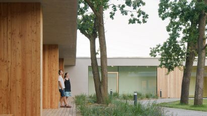 House for Julia by Čtyřstěn Architekti