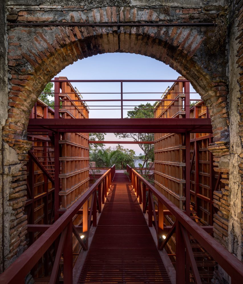 San Blas port building by Colectivo C733