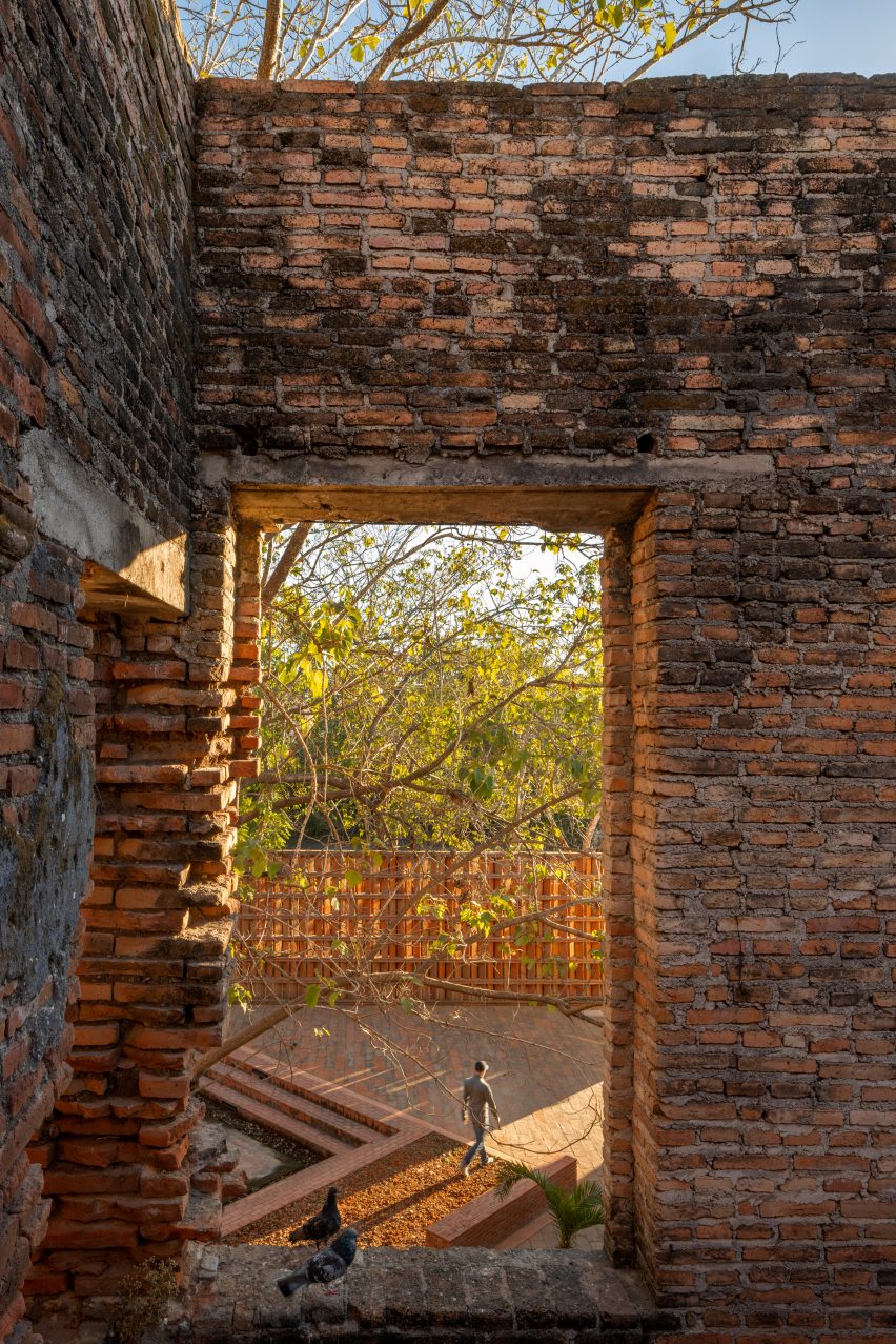 San Blas port building by Colectivo C733