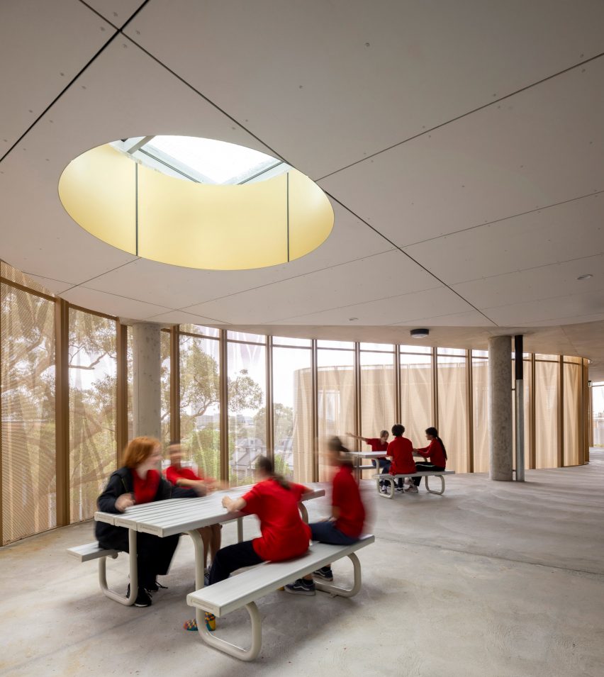 Darlington Public School by Fjcstudio