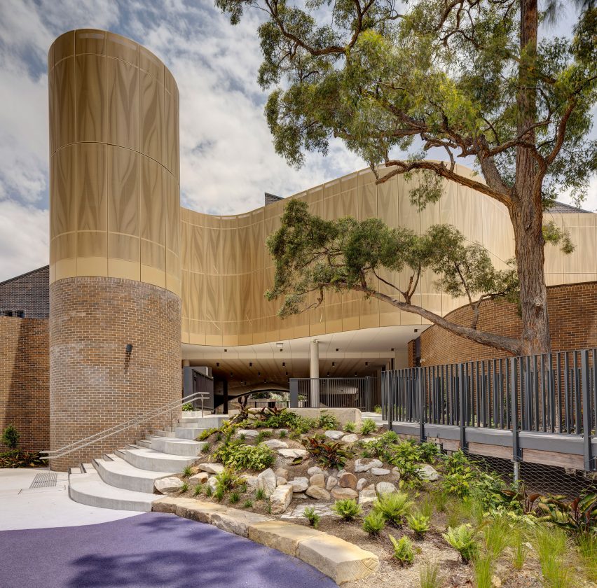 Darlington Public School by Fjcstudio