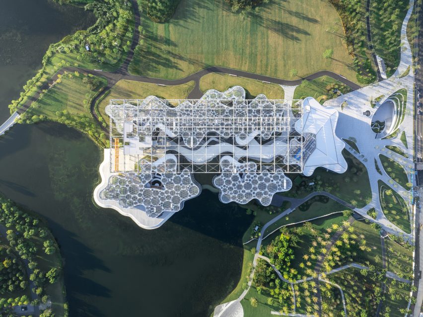Zero Energy Greenhouse by Delugan Meissl Associated Architects