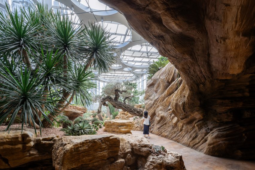Zero Energy Greenhouse by Delugan Meissl Associated Architects