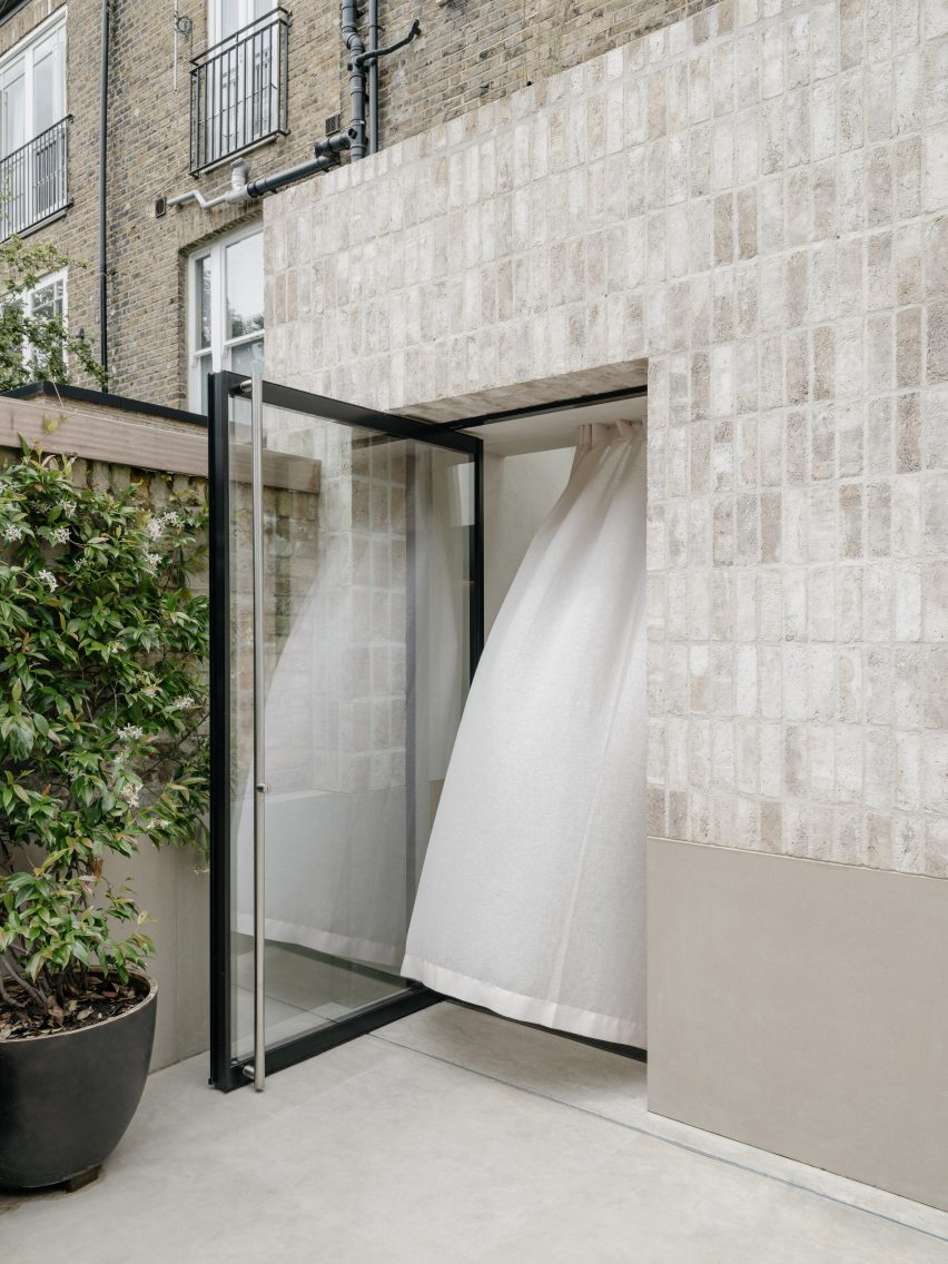 Datum House by DHaus