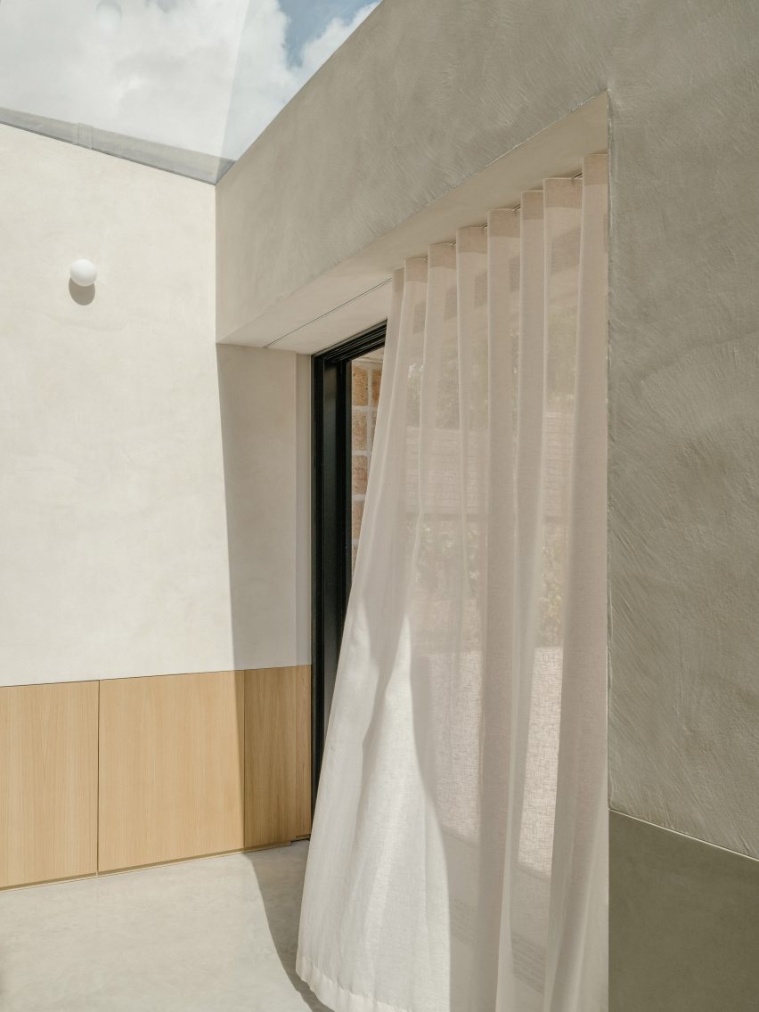 Datum House by DHaus