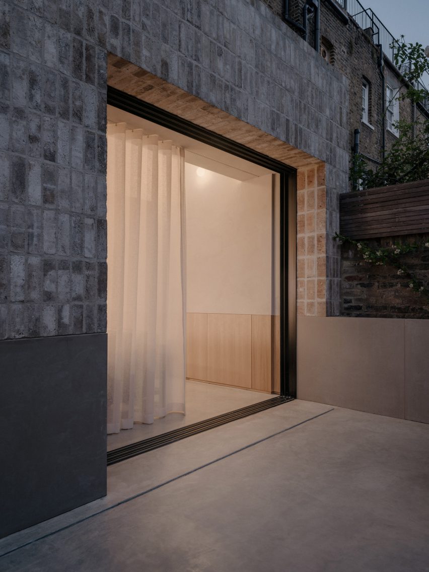 Datum House by DHaus