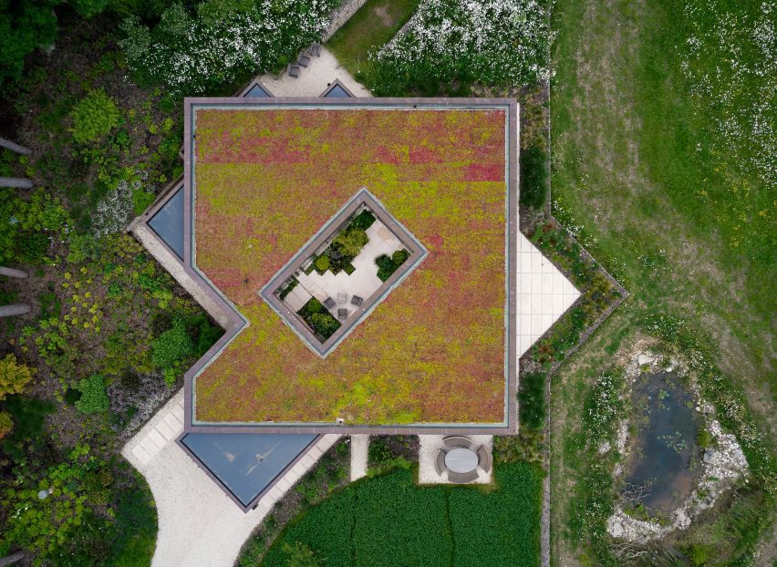 Foxglove House by Kirkland Fraser Moor