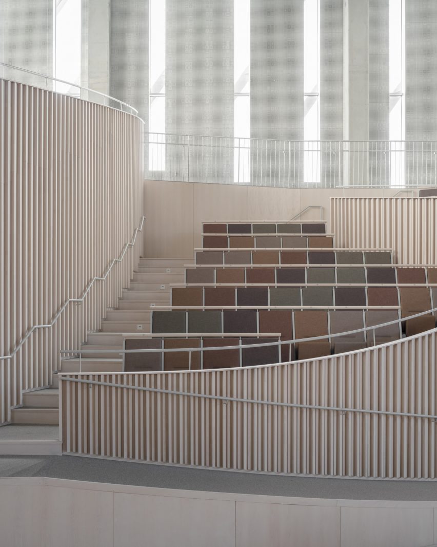 Frihamnskyrkan church by Elding Oscarson
