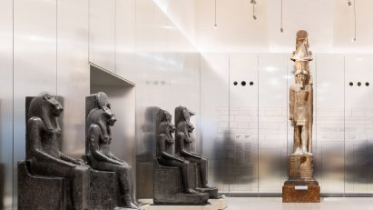 Statues at the Gallery of the Kings