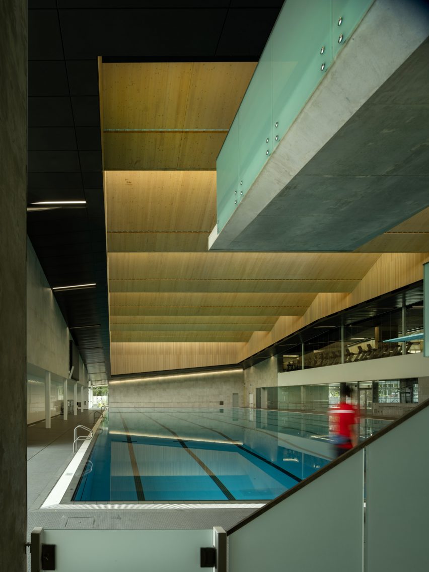 təməsew̓txʷ Aquatic and Community Centre by HCMA