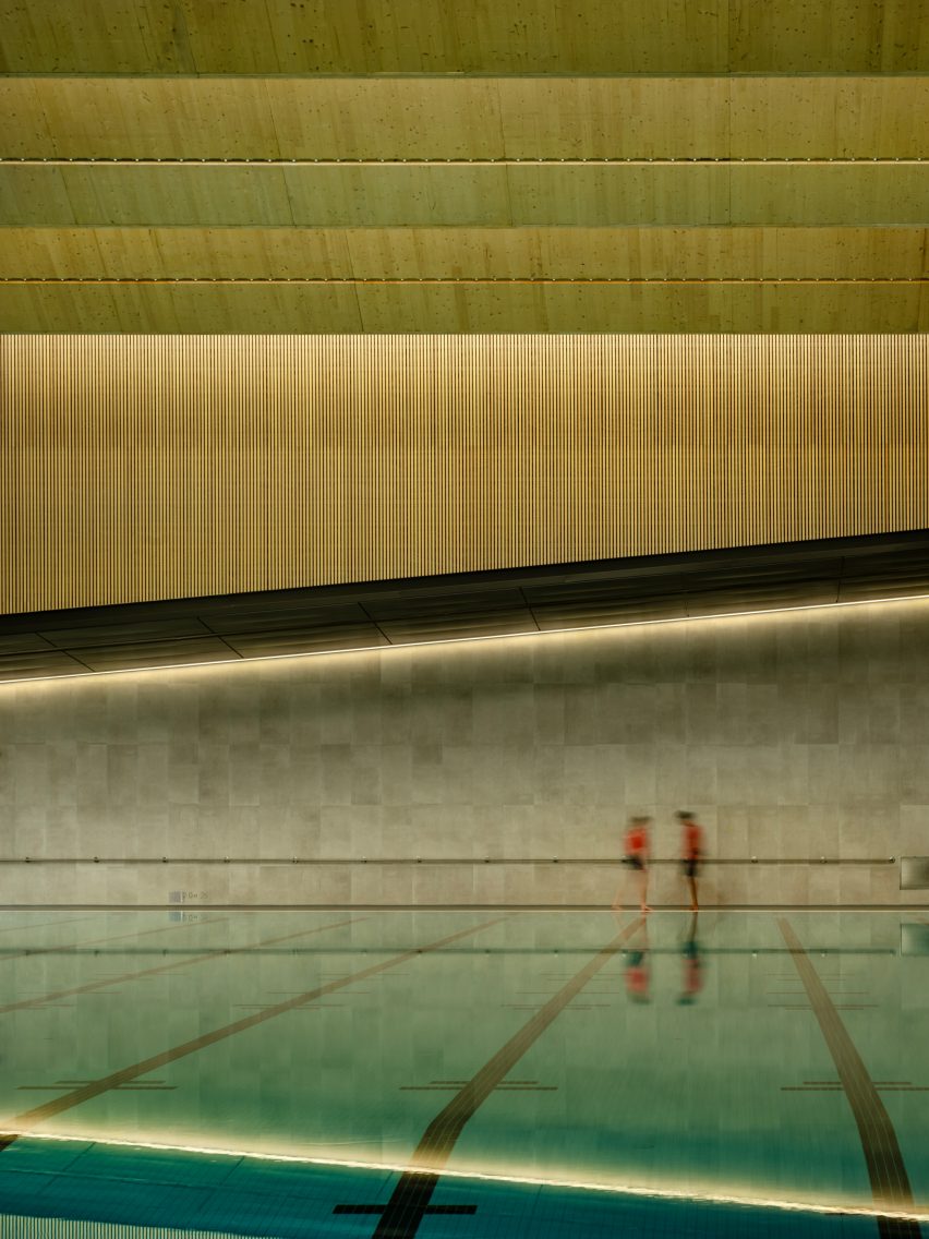 təməsew̓txʷ Aquatic and Community Centre by HCMA