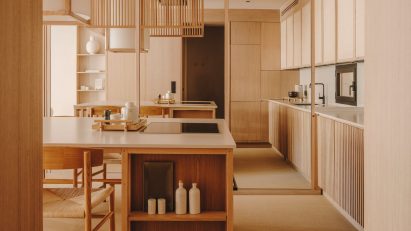 Kanso philosophy apartment kitchen island