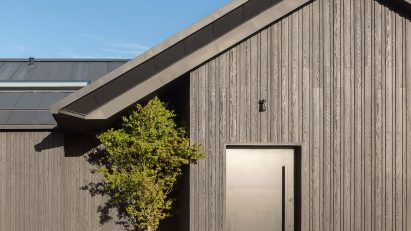 Weald House by Mailen Design and Peter Bradford Architects