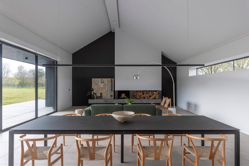 Weald House by Mailen Design and Peter Bradford Architects