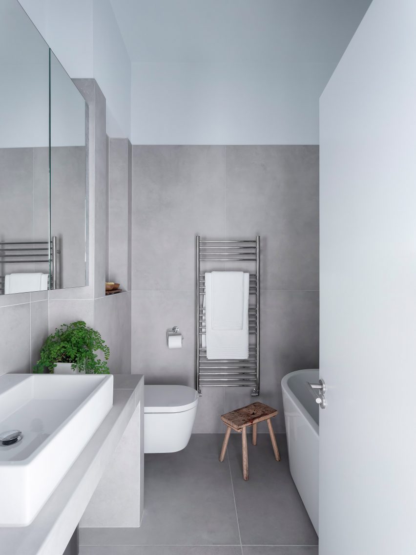 Weald House by Mailen Design and Peter Bradford Architects