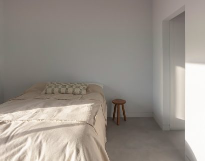 Weald House by Mailen Design and Peter Bradford Architects