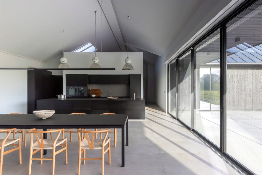 Weald House by Mailen Design and Peter Bradford Architects