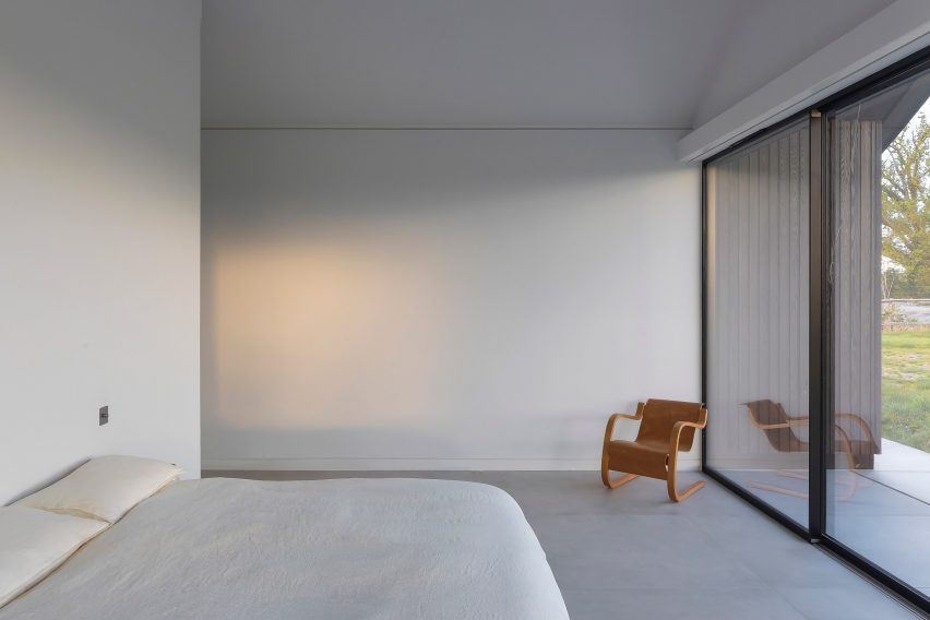 Weald House by Mailen Design and Peter Bradford Architects