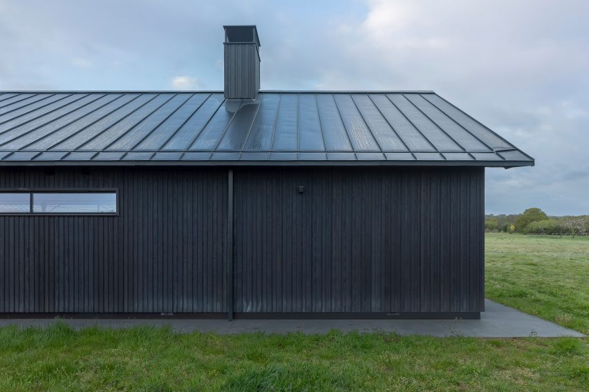 Weald House by Mailen Design and Peter Bradford Architects