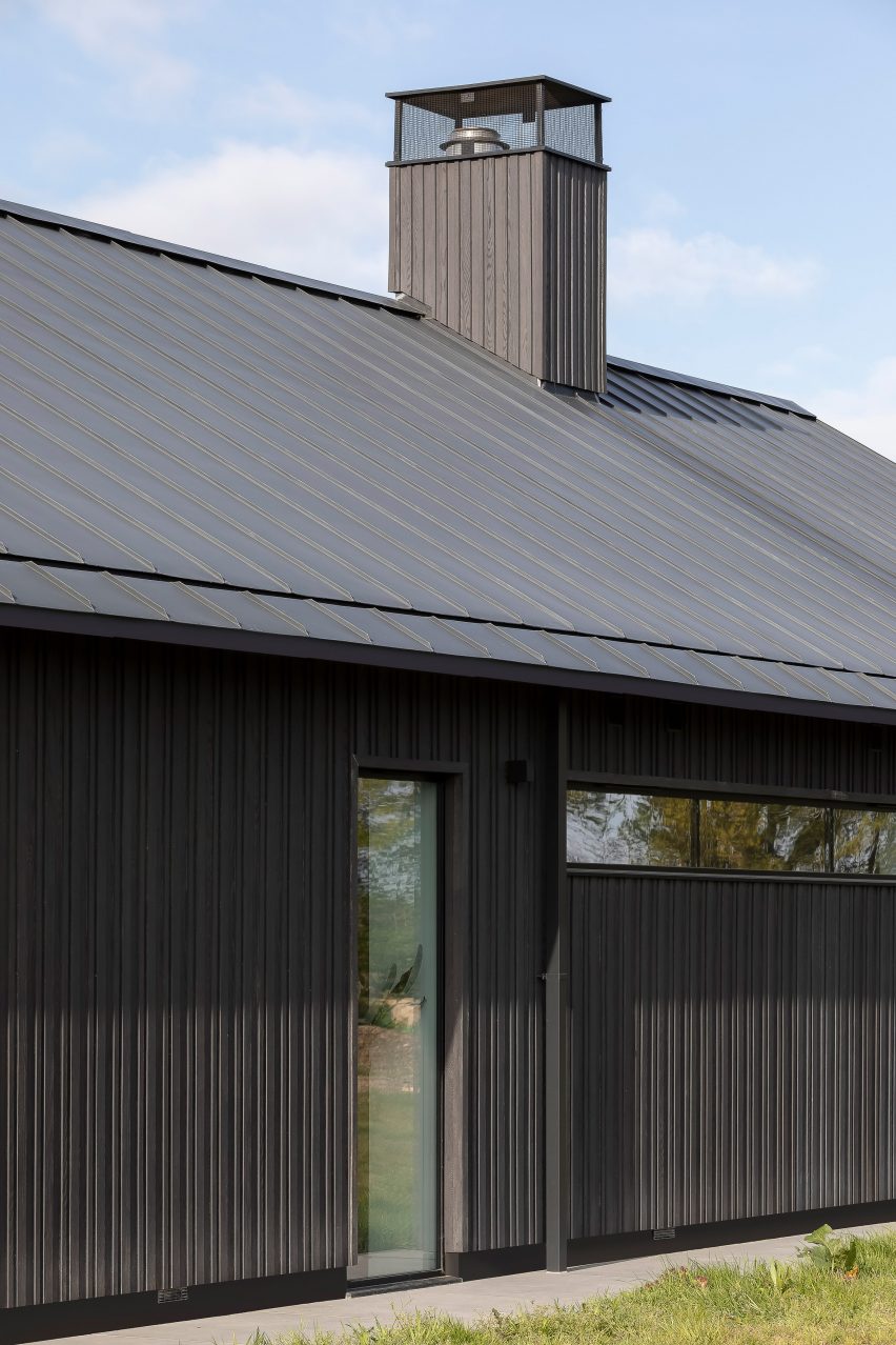 Weald House by Mailen Design and Peter Bradford Architects